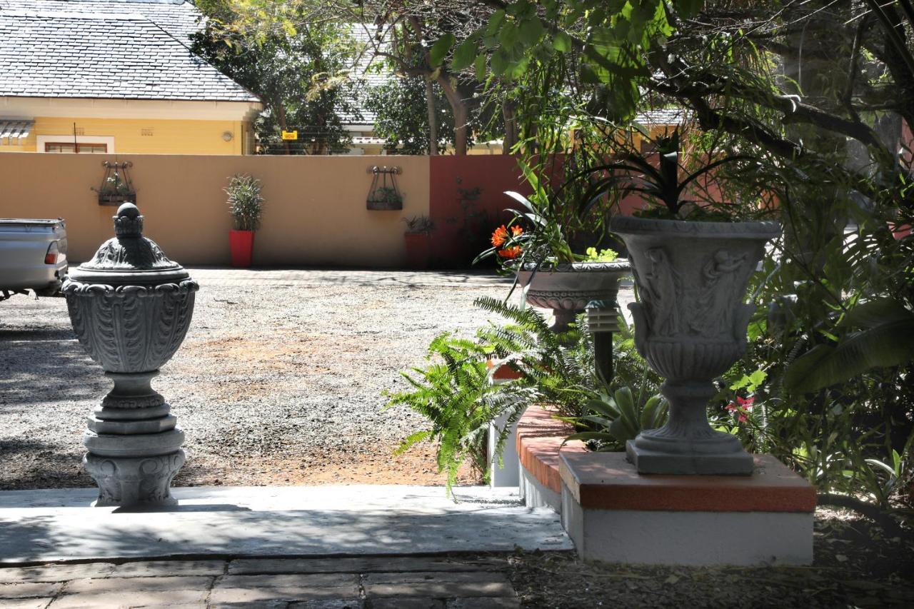 Brooklyn Guesthouses Pretoria-Noord Exterior foto